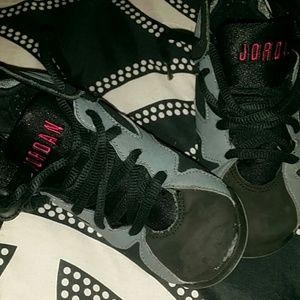 Toddlers Jordan 7's size 10 Black, gray